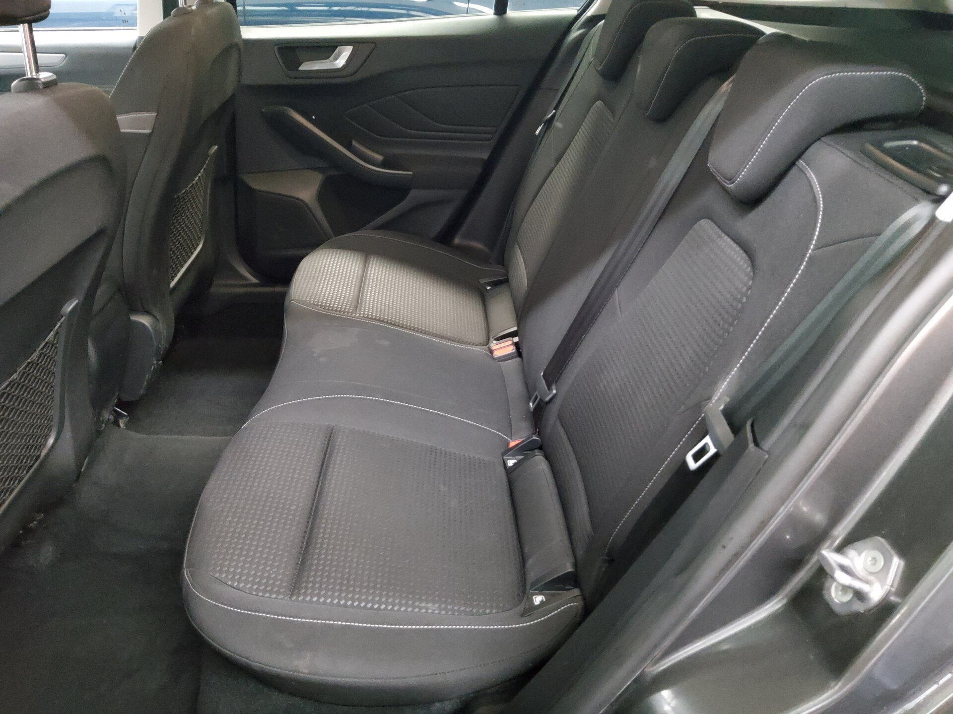 Ford Focus Turnier 1.5 EB Cool&Connect Navi LED Shz PDC 13