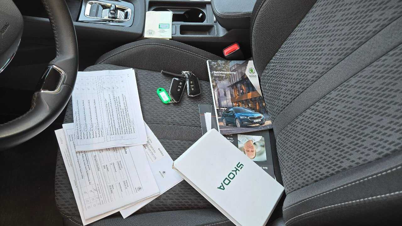 Skoda Octavia Combi 2.0 TDI Selection Plus NAVI LED SHZ RFK 11