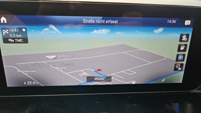 Mercedes-Benz EQA 300 Progressive NAVI LED SHZ PANO DC 9