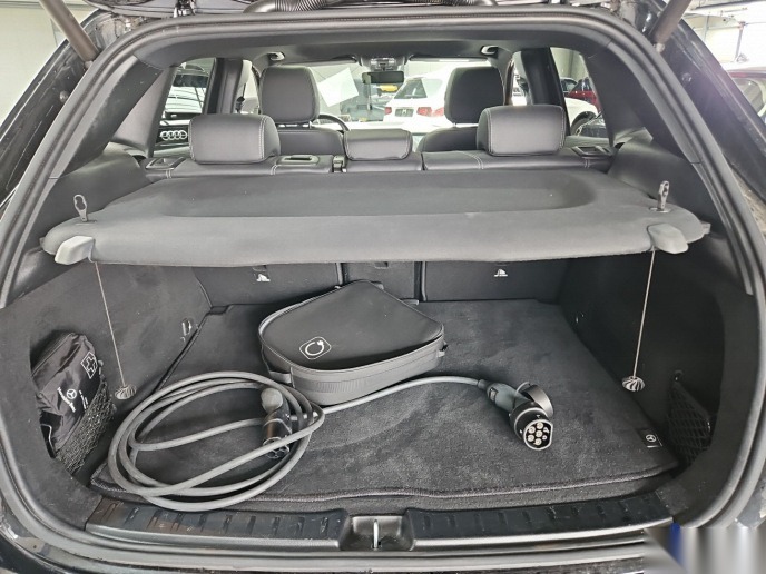 Mercedes-Benz EQA 300 Progressive NAVI LED SHZ PANO DC 11