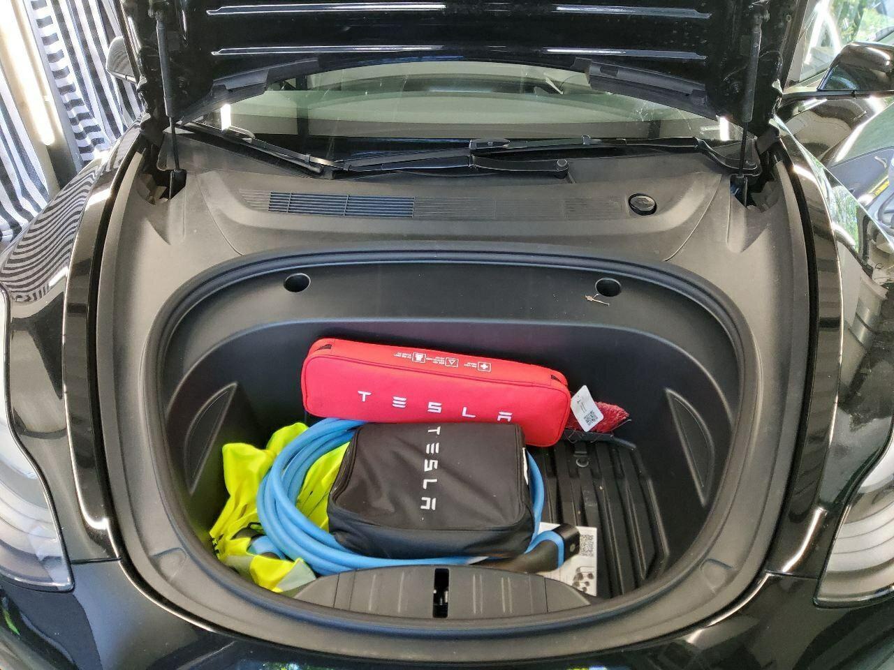 Tesla Model 3 NAVI SHZ RFK ACC LENKRADHZG 4