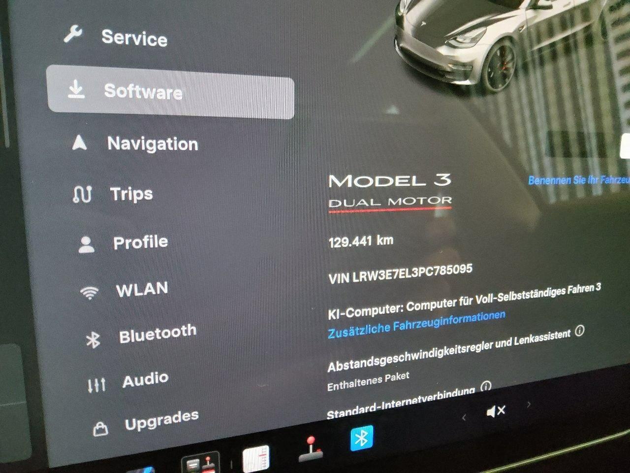 Tesla Model 3 NAVI SHZ RFK ACC LENKRADHZG 5