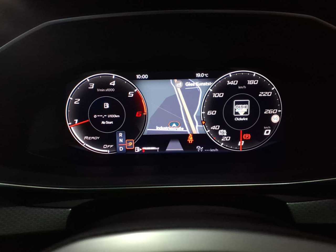Seat Leon Sportstourer 2.0 TDI Style NAVI LED AID SHZ RFK 9