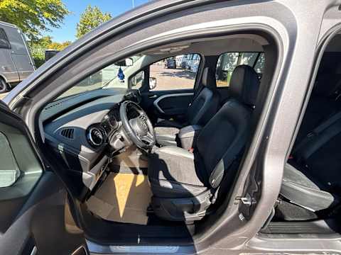 Mercedes-Benz T 180 d Progressive T-Leder NAVI SHZ RFK LED 6