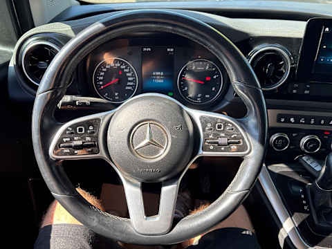Mercedes-Benz T 180 d Progressive T-Leder NAVI SHZ RFK LED 9