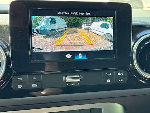 Mercedes-Benz T 180 d Progressive T-Leder NAVI SHZ RFK LED 11