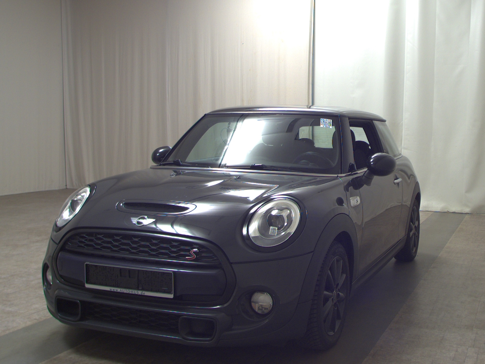 MINI Cooper S LED HU 02/2028 2
