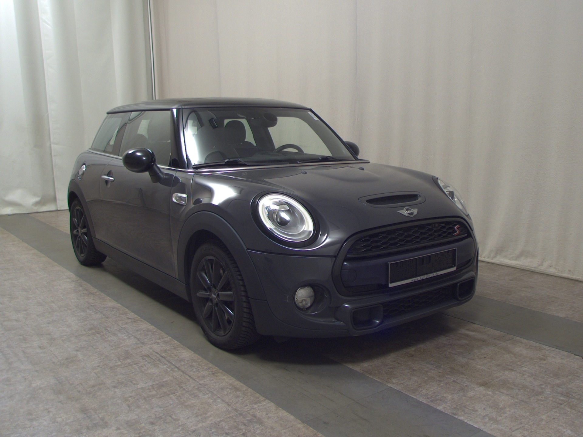 MINI Cooper S LED HU 02/2028 3