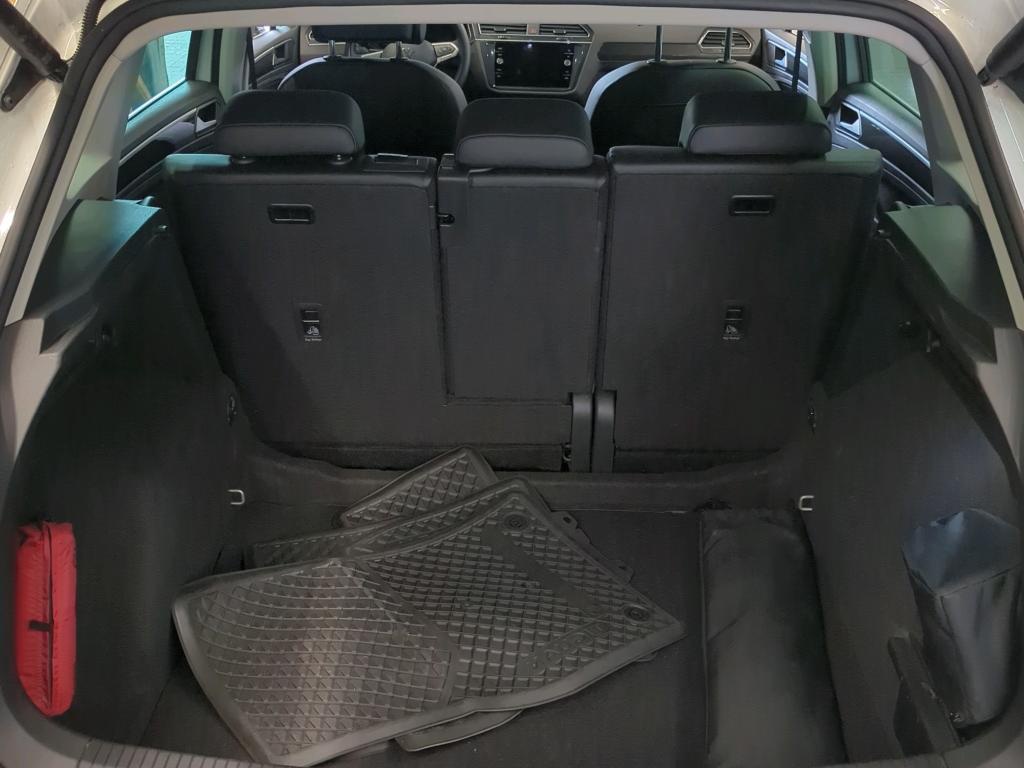 Volkswagen Tiguan 2.0 TDI Elegance NAVI LED AID LEDER Shz 10