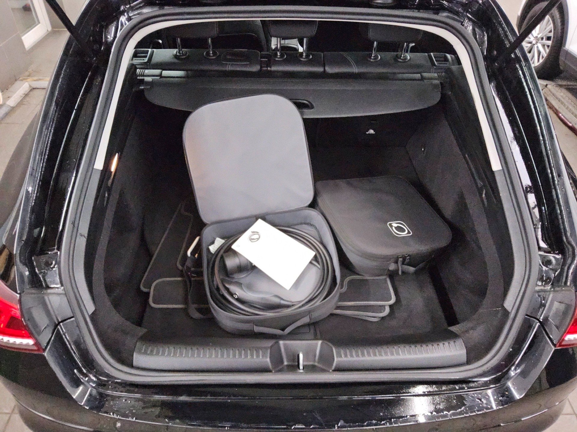 Mercedes-Benz CLA 250 Shooting Brake e Progressive Navi LED 12