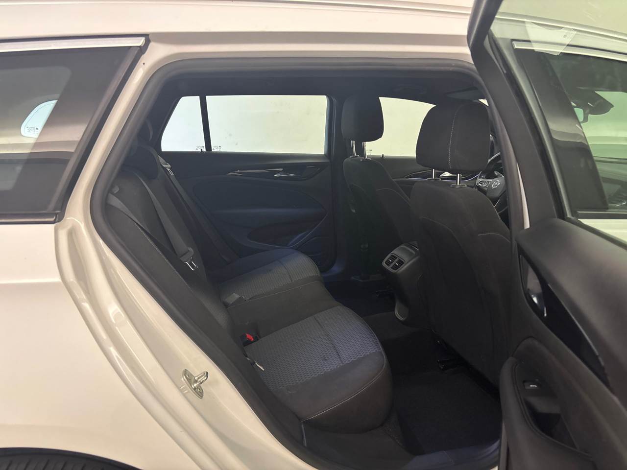 Opel Insignia ST 1.5 D Elegance NAVI LED SHZ AHK RFK 7