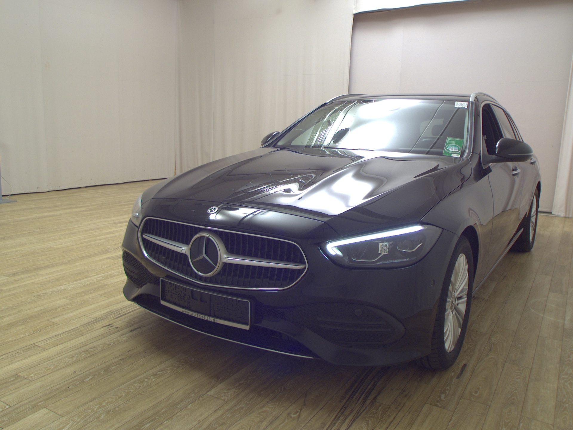 Mercedes-Benz C 200 T d Avantgarde Navi LED Shz Sound RFK 2