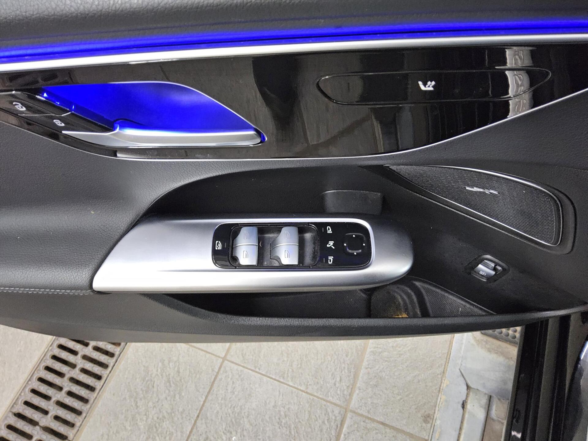 Mercedes-Benz C 200 T d Avantgarde Navi LED Shz Sound RFK 10