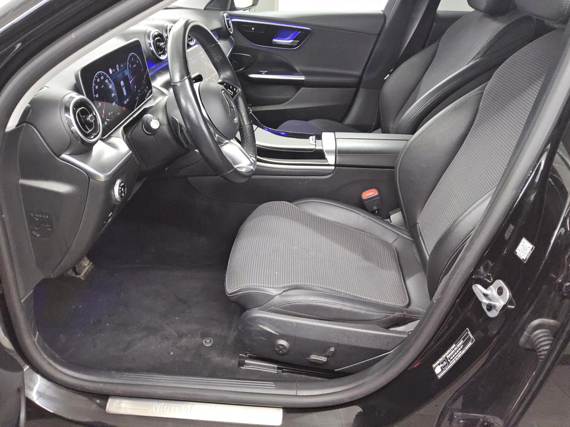 Mercedes-Benz C 200 T d Avantgarde Navi LED Shz Sound RFK 9