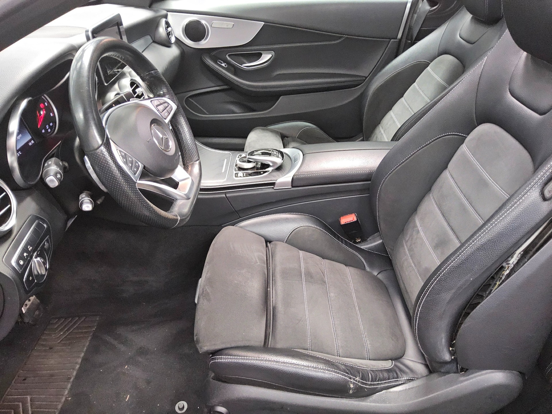 Mercedes-Benz C 220 Coupé d AMG-Line Navi LED Pano Distronic+ 8