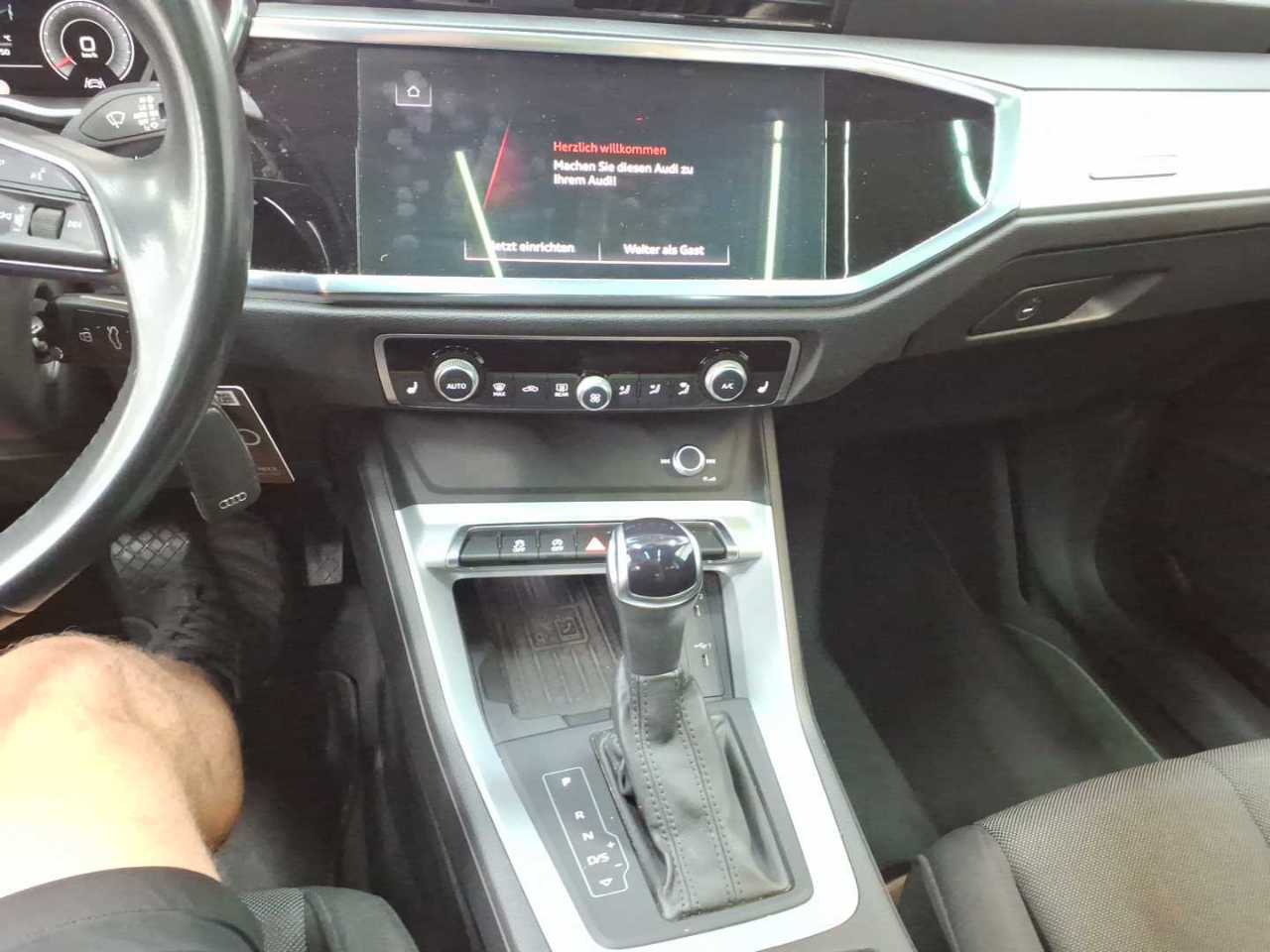 Audi Q3 35 TDI S-Line NAVI KLIMAAUT LED PANO SHZ 9