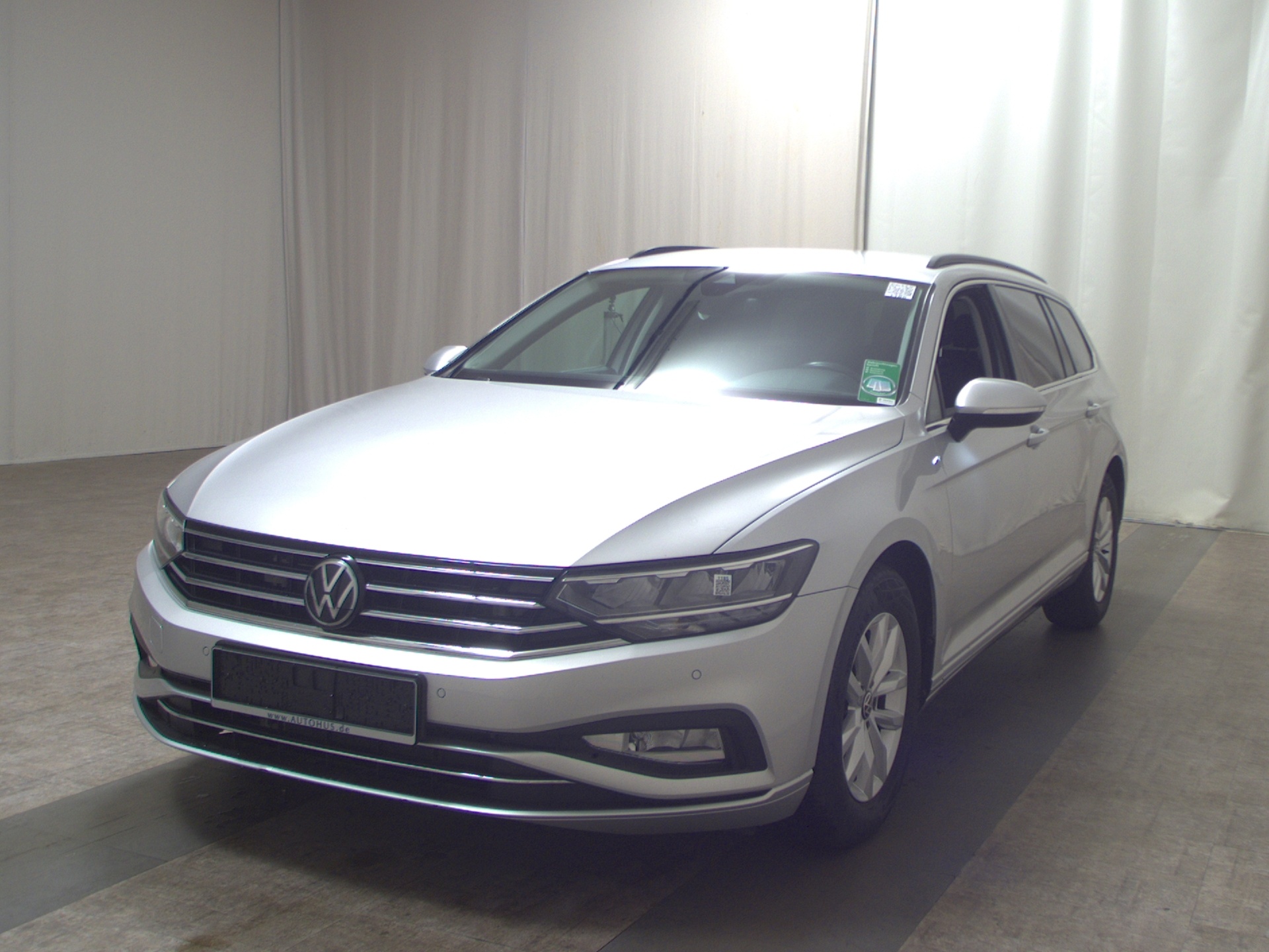 Volkswagen Passat Variant 2.0 TDI Business Navi LED Shz AHK PDC 2
