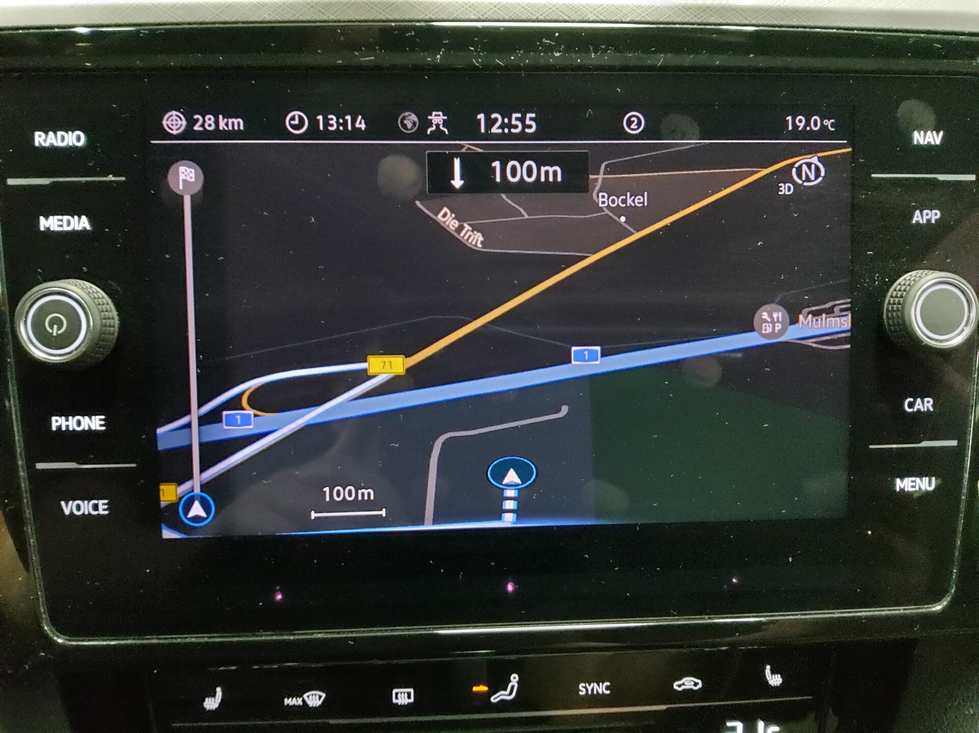 Volkswagen Passat Variant 2.0 TDI Business Navi LED Shz AHK PDC 7