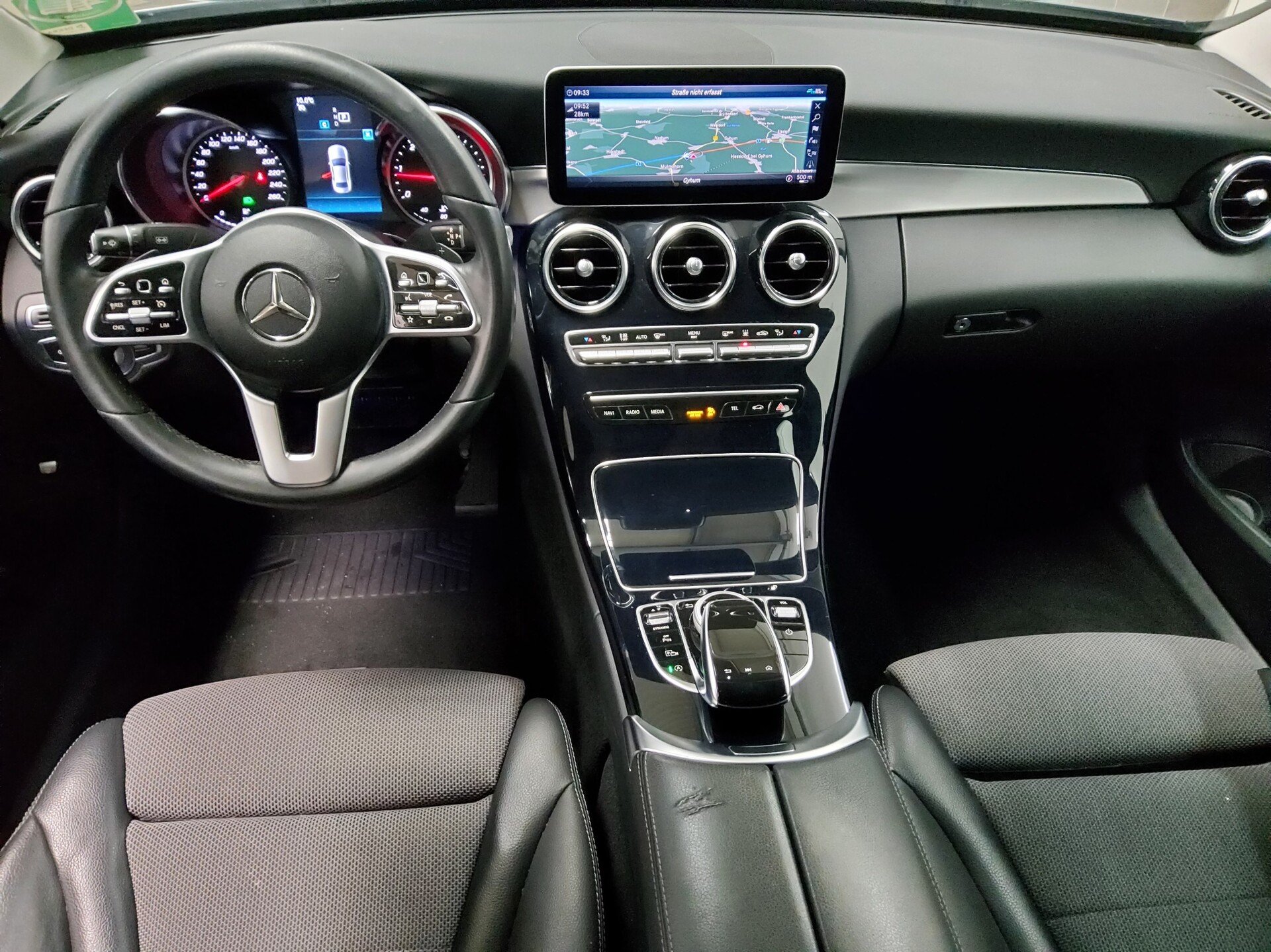 Mercedes-Benz C 220 d Avantgarde Navi Multibeam RFK StHzg Shz 5