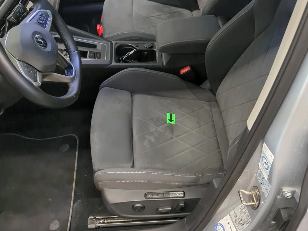 Volkswagen Golf-8 Var. 2.0 TDI Style Navi LED DC Memory 7