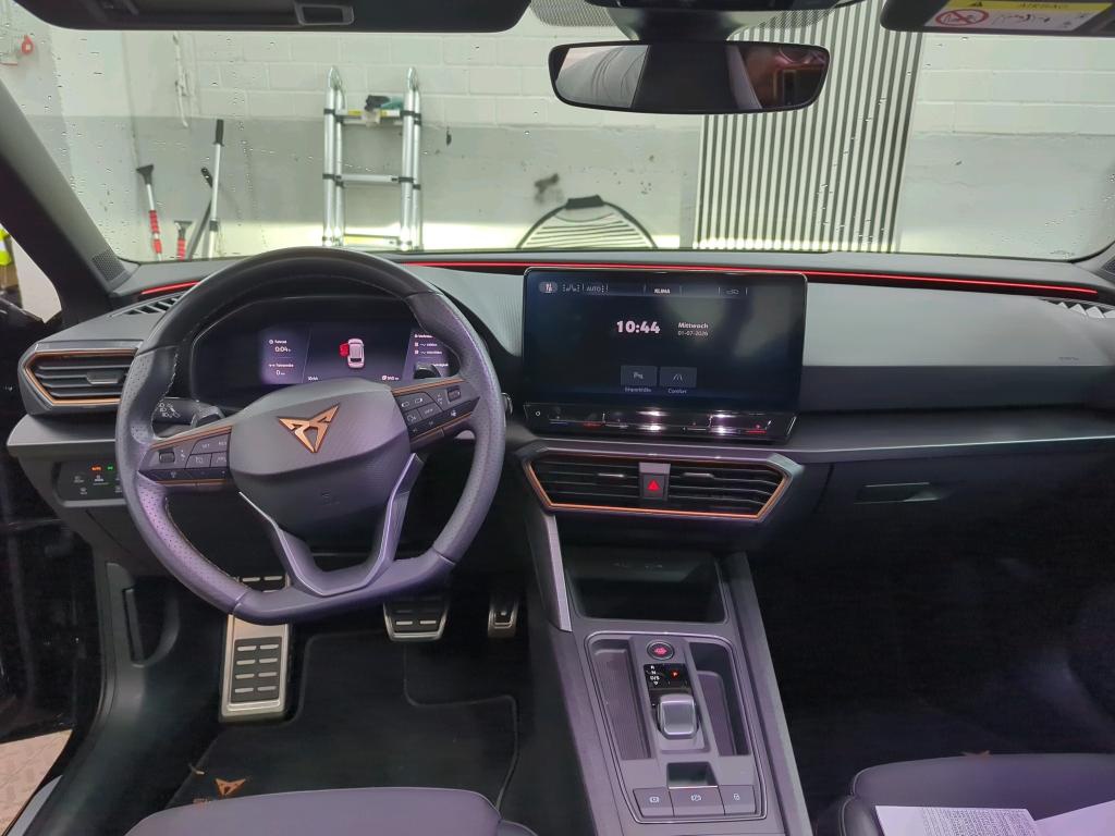 Cupra Leon Sportstourer 1.4 e-Hybrid NAVI LED SPORTSITZE SHZ PDC 5