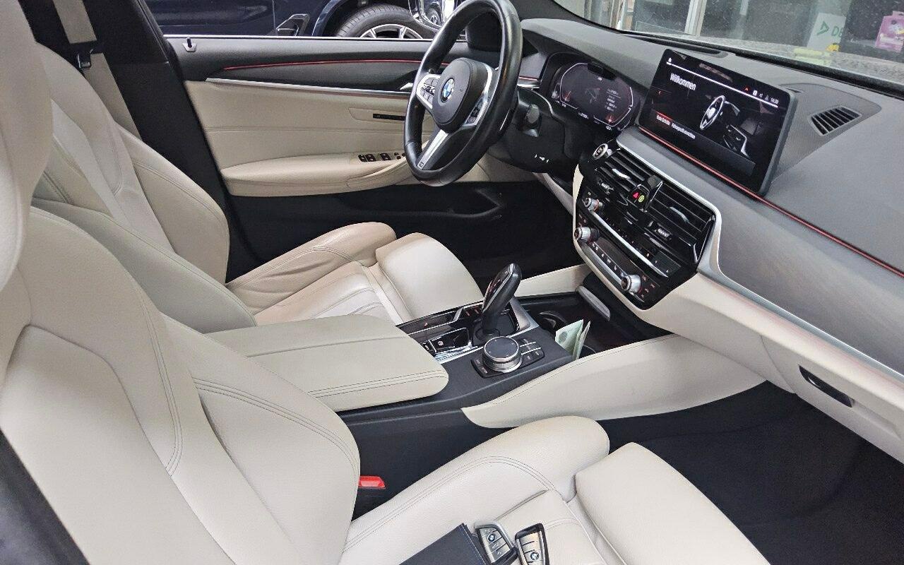 BMW 520dA Touring M-Sport Laser 3