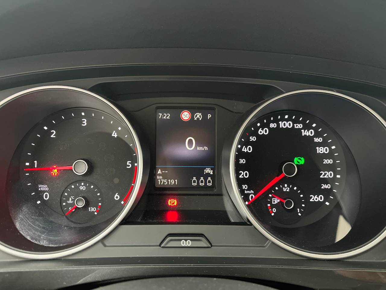 Volkswagen Tiguan 2.0 TDI Life NAVI LED SHZ HUD H&K 6