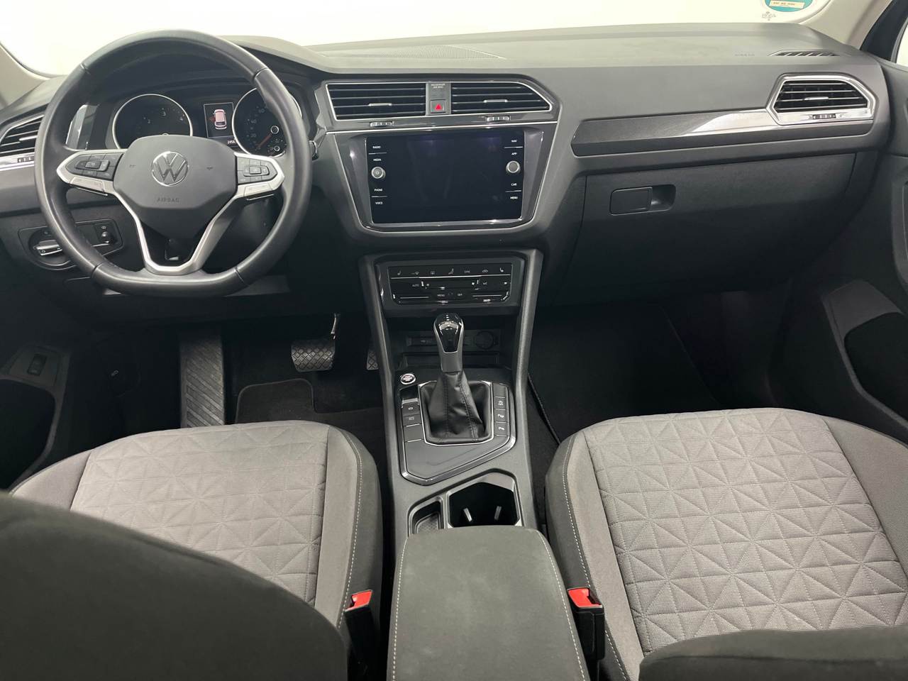Volkswagen Tiguan 2.0 TDI Life NAVI LED SHZ HUD H&K 5