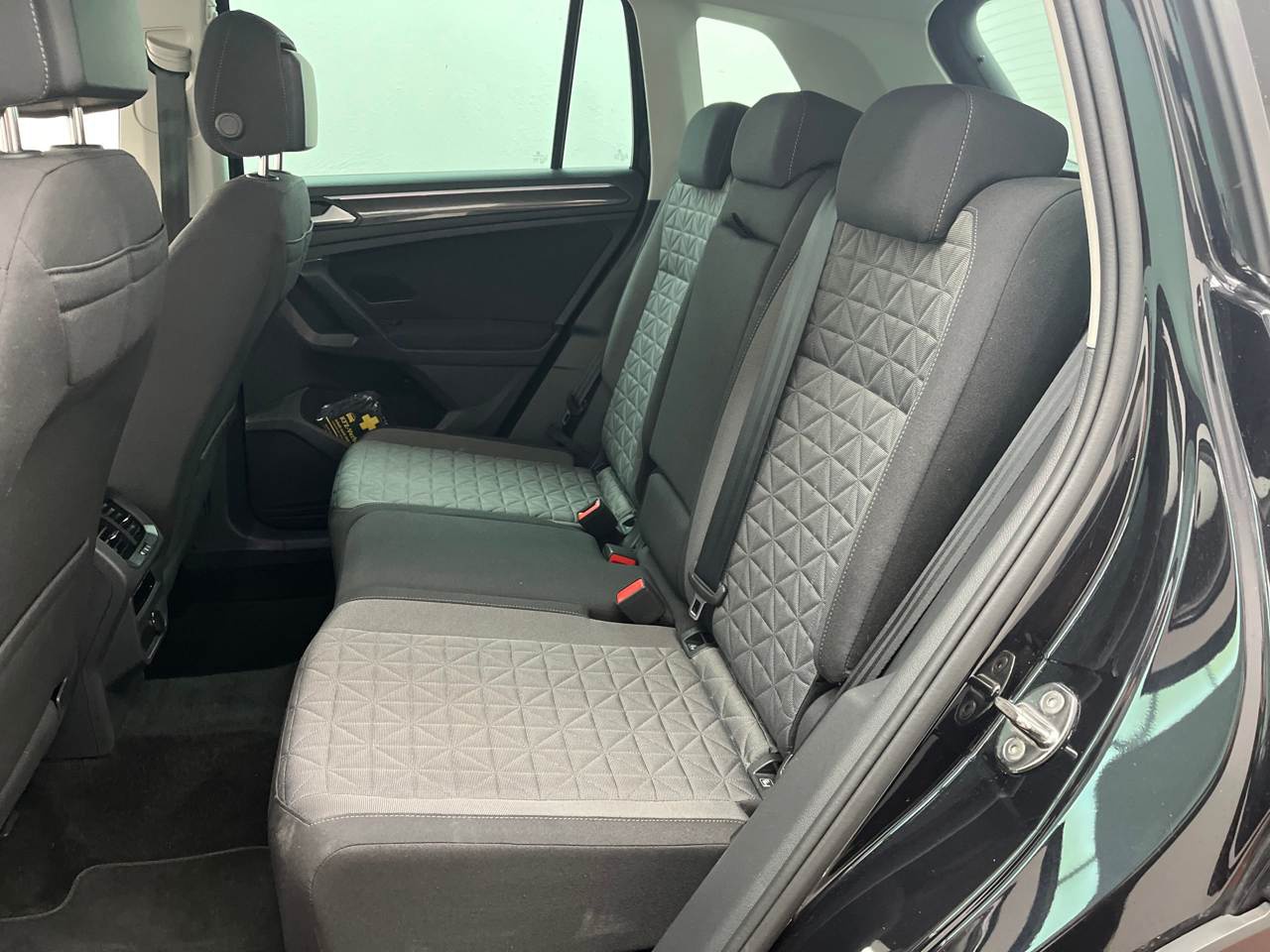 Volkswagen Tiguan 2.0 TDI Life NAVI LED SHZ HUD H&K 8