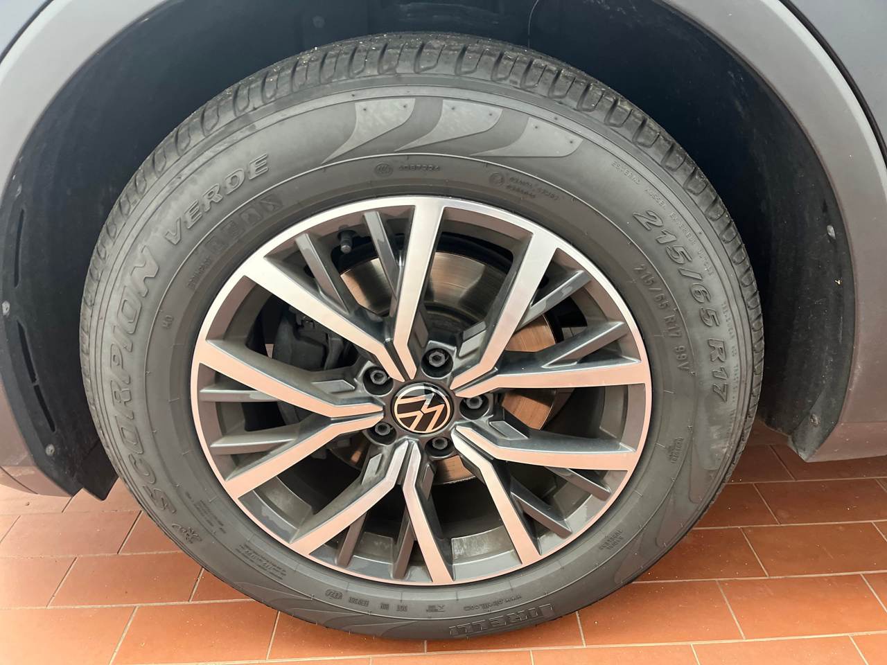 Volkswagen Tiguan 2.0 TDI Life NAVI LED SHZ HUD H&K 12