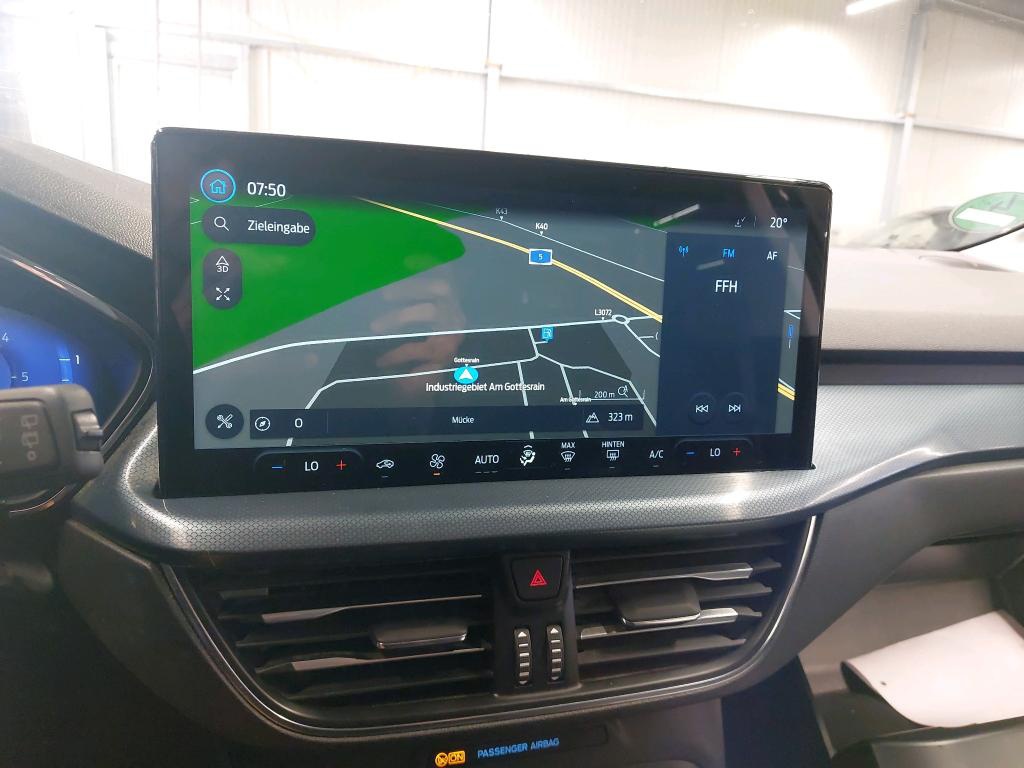 Ford Focus Turnier 1.5 EB Active Navi LED HuD B&O 10