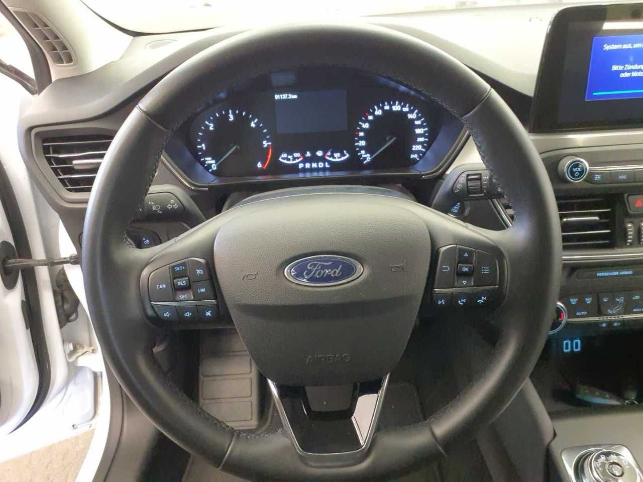 Ford Focus Turnier 1.5 EB Titanium NAVI KLIMAAUT LED SPORTSITZE PDC 6