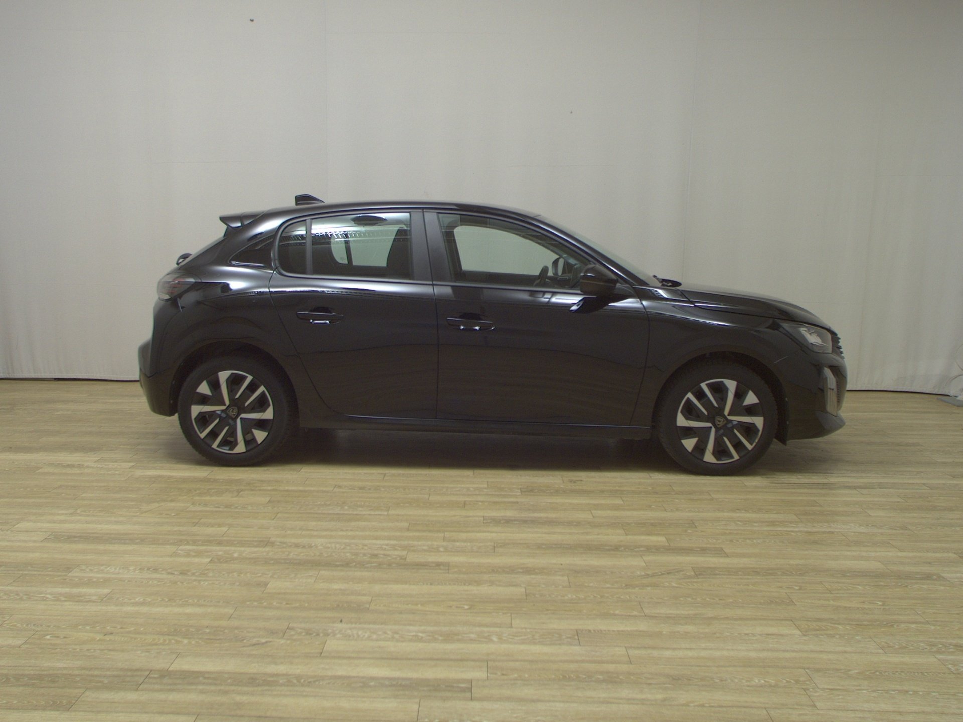 Peugeot 208 1.2 PureTech Active Navi LED Shz PDC