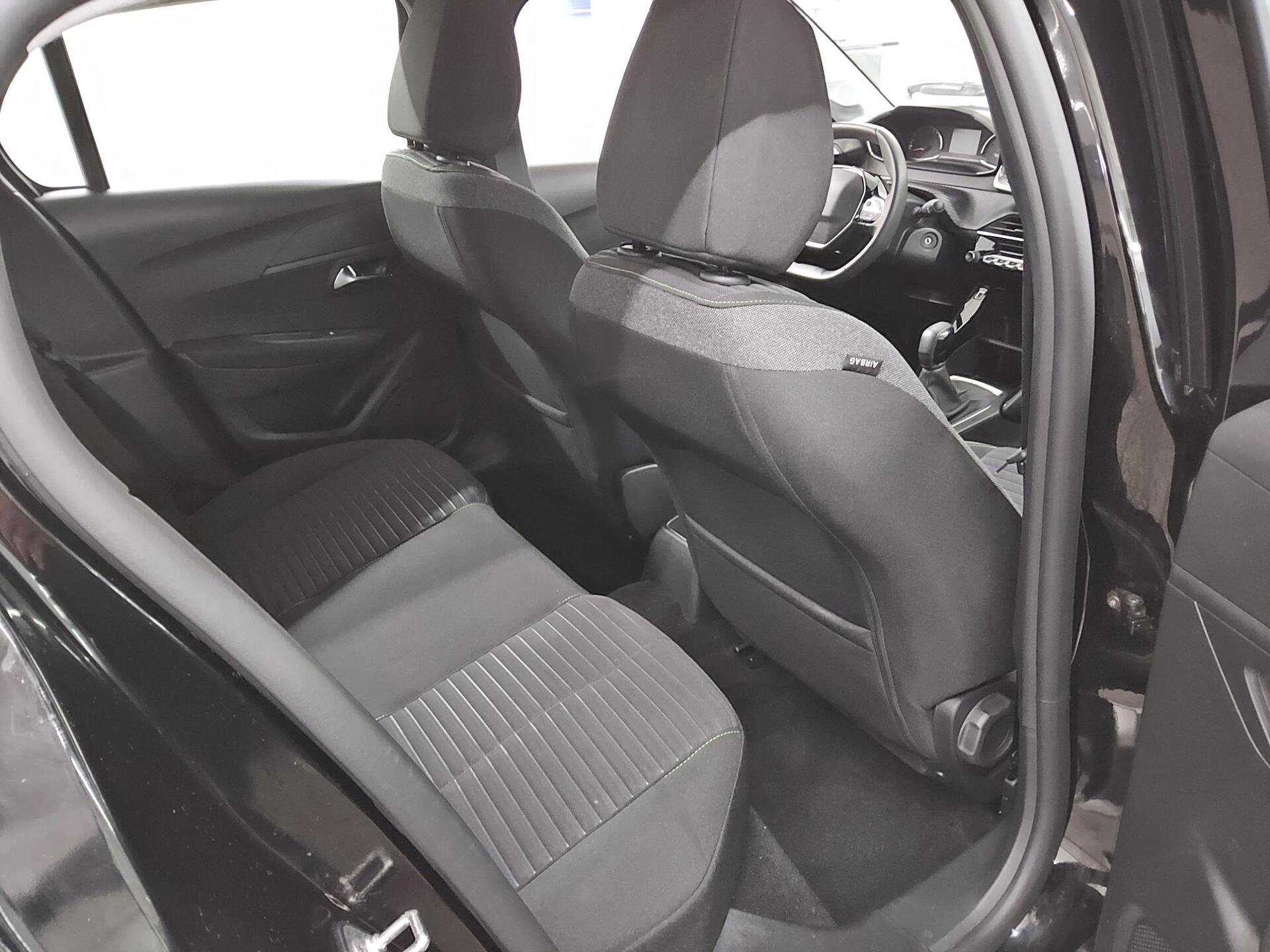 Peugeot 208 1.2 PureTech Active Navi LED Shz PDC 13