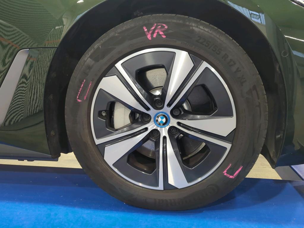 BMW i4 Gran Coupé NAVI KLIMAAUT SHZ RFK LED 11