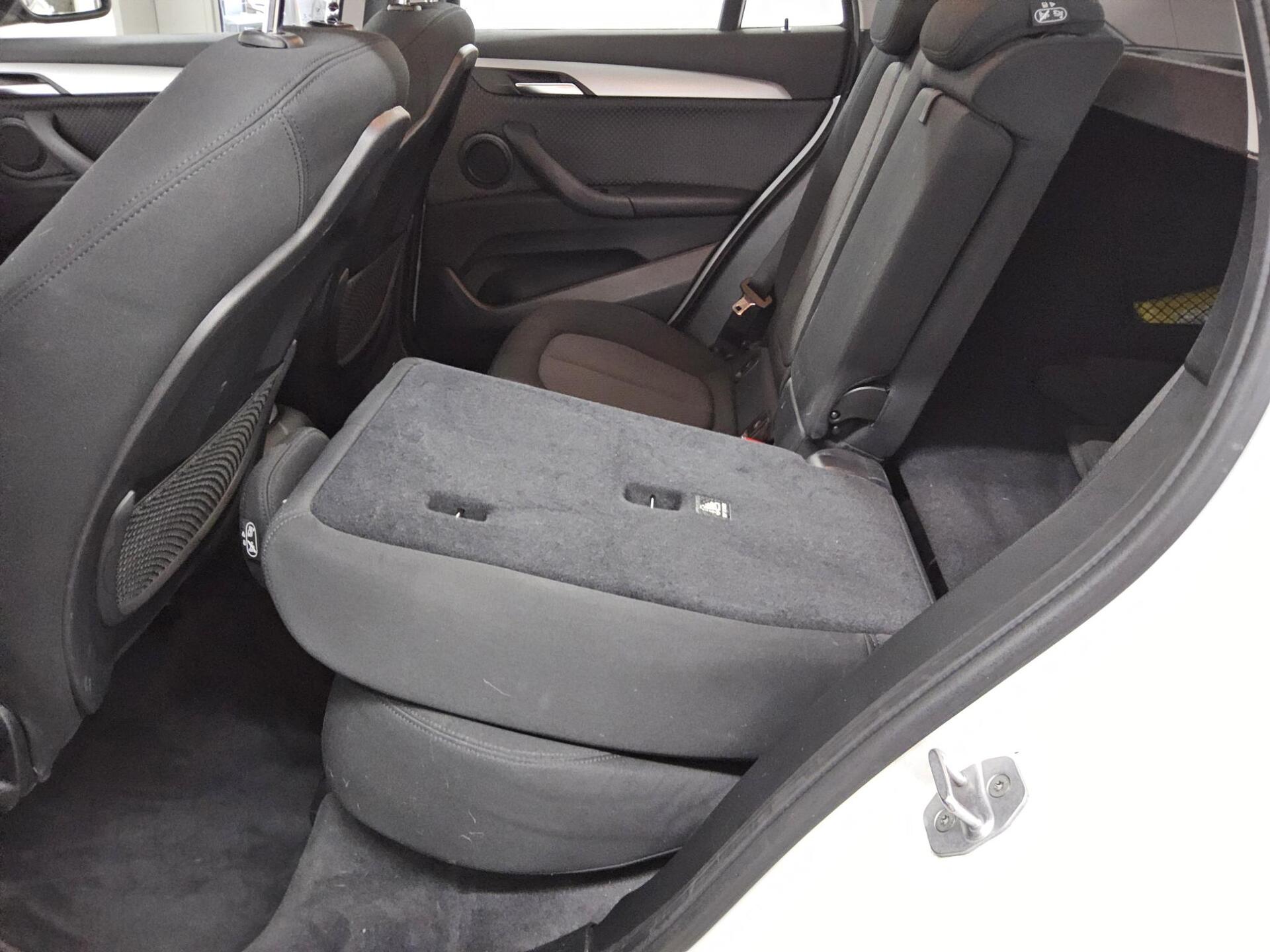 BMW X1 sDrive18d Advantage Navi HiFi ACC PDC Shz 12