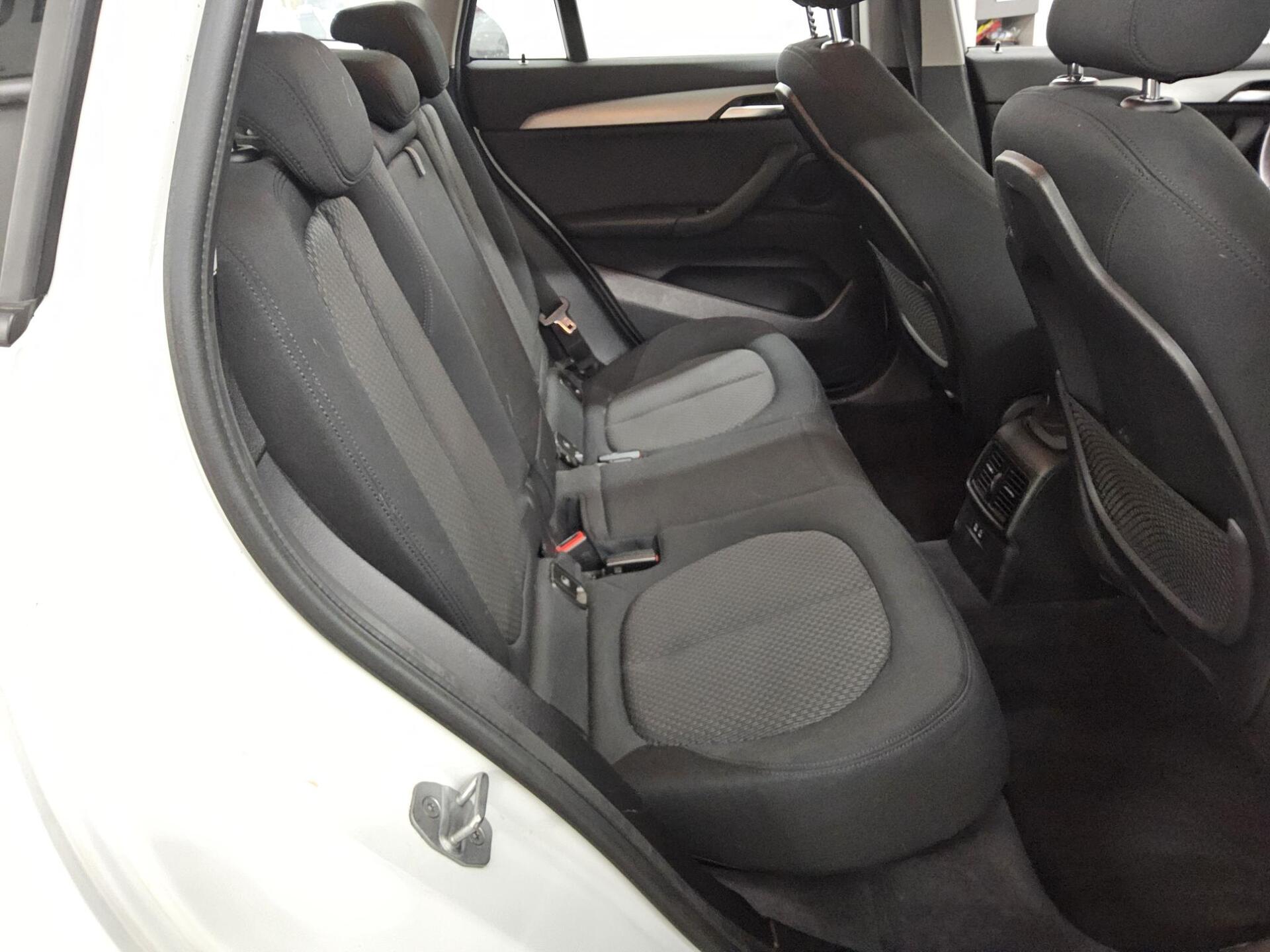 BMW X1 sDrive18d Advantage Navi HiFi ACC PDC Shz 13