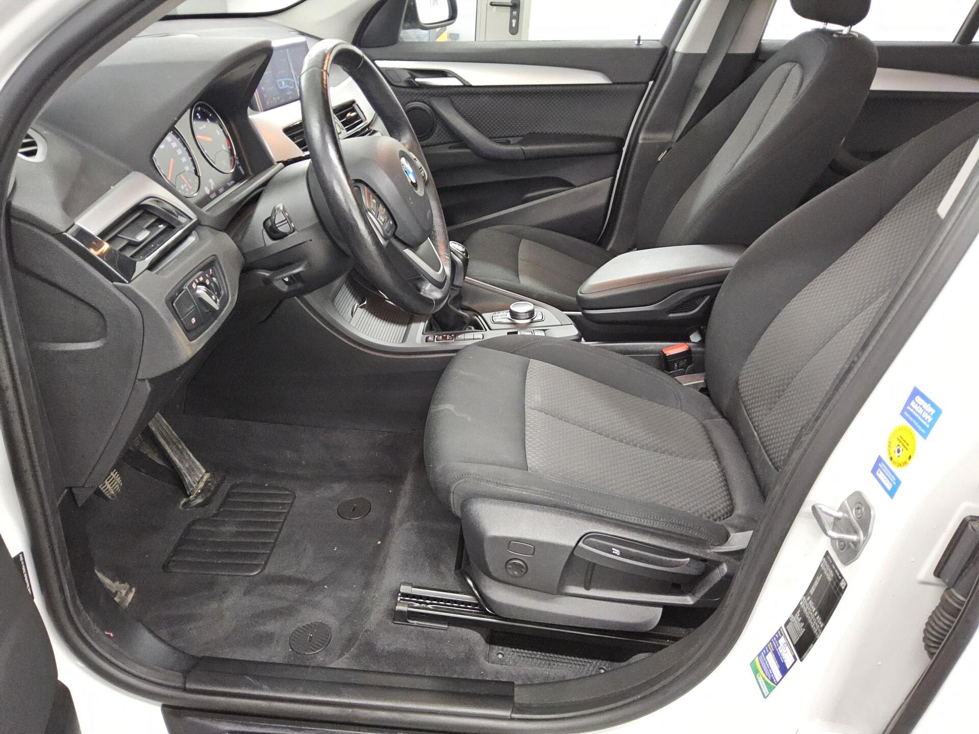 BMW X1 sDrive18d Advantage Navi HiFi ACC PDC Shz 8