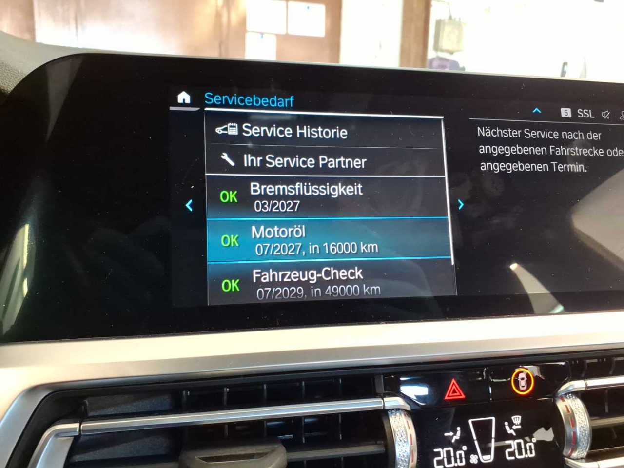 BMW 330e M-Sport T-LEDER NAVI LED LC PROF 11