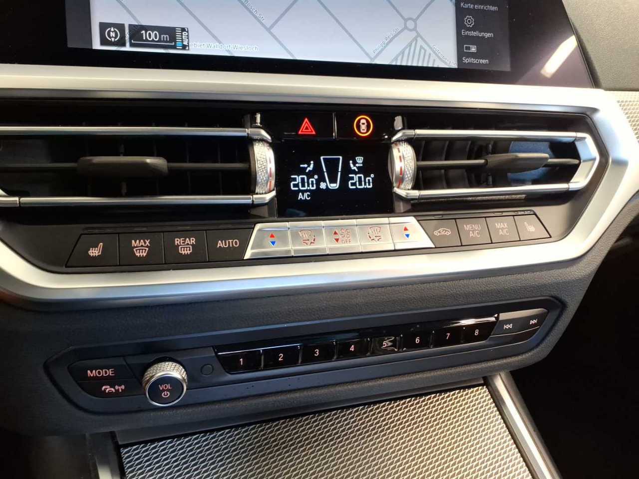 BMW 330e M-Sport T-LEDER NAVI LED LC PROF 9