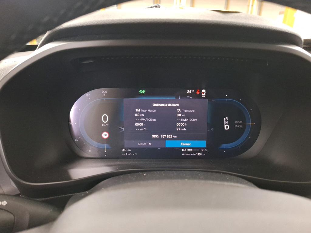 Volvo C40 Navi LED Pano 10