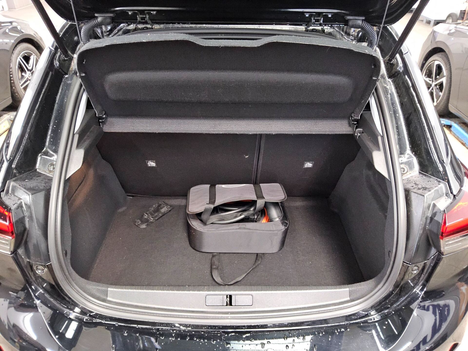 Opel Corsa-e Elegance Navi LED Shz  RFK 180° 12