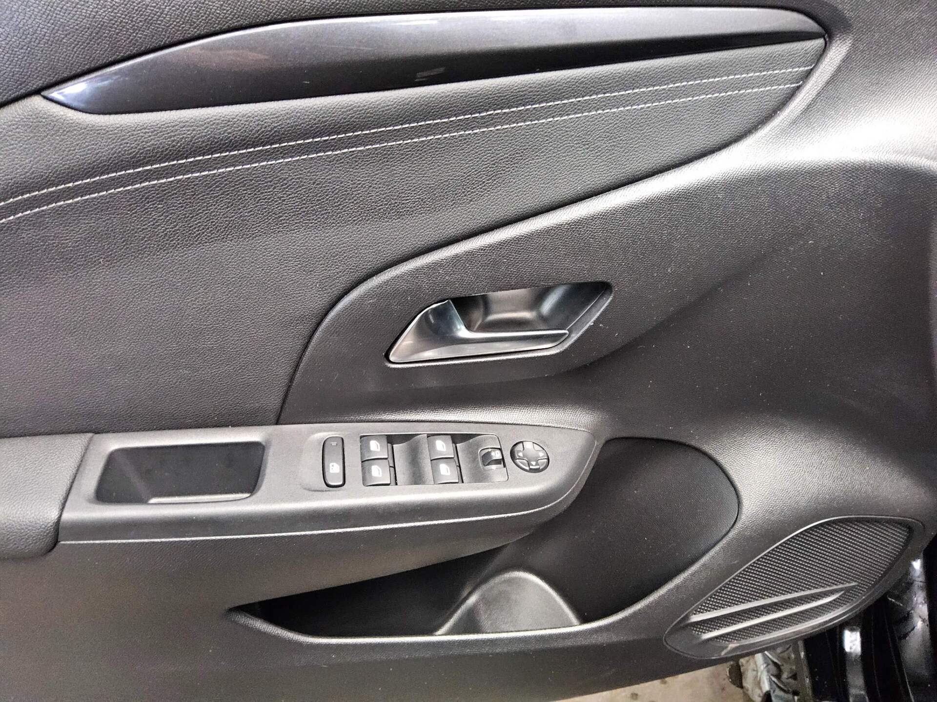 Opel Corsa-e Elegance Navi LED Shz  RFK 180° 10