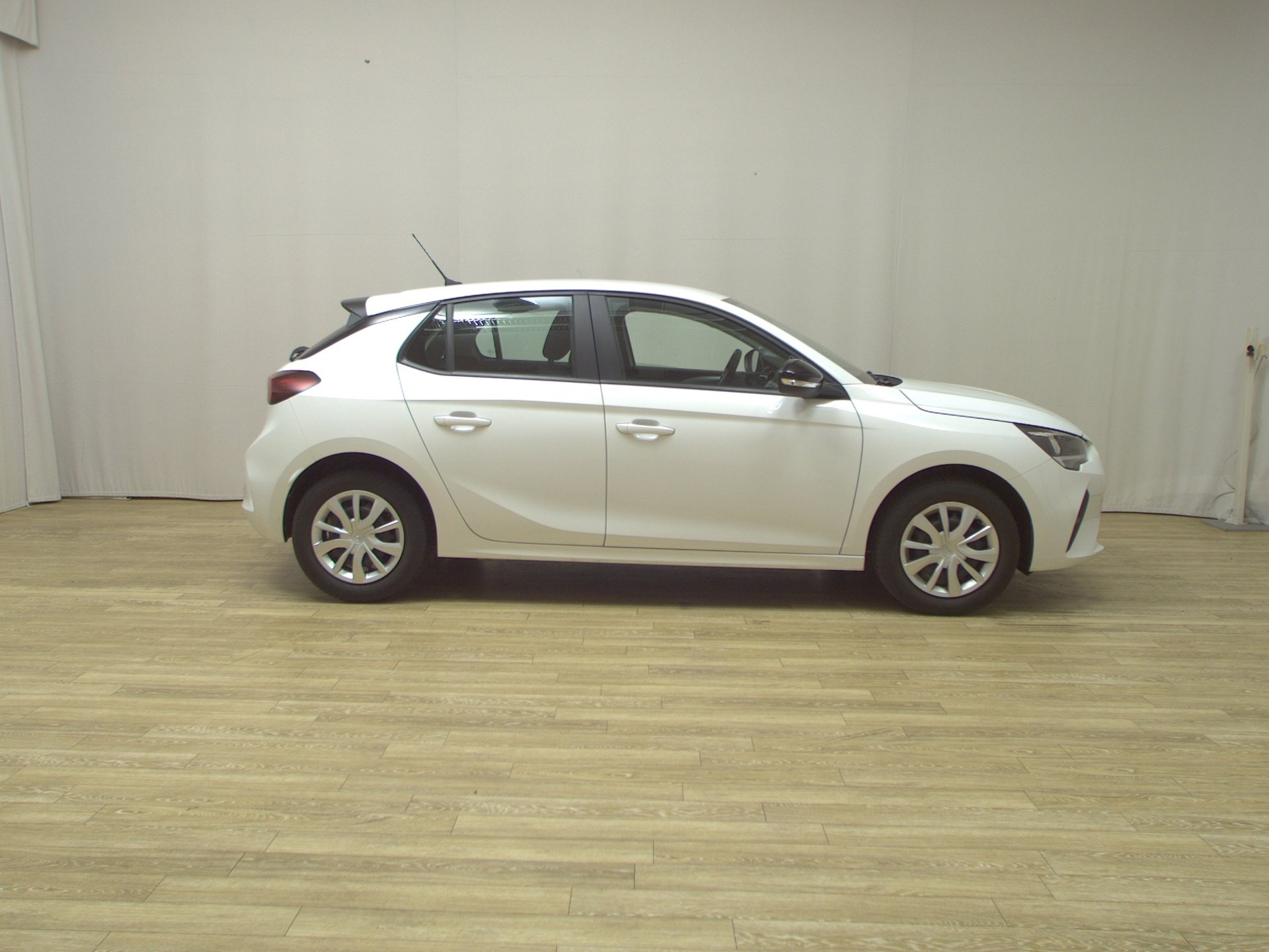 Opel Corsa 1.2 Edition Navi PDC DAB MFL