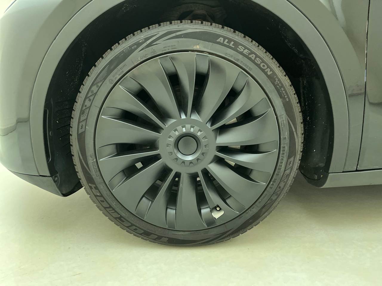Tesla Model Y AWD NAVI LED SHZ LENKRADHZG 10