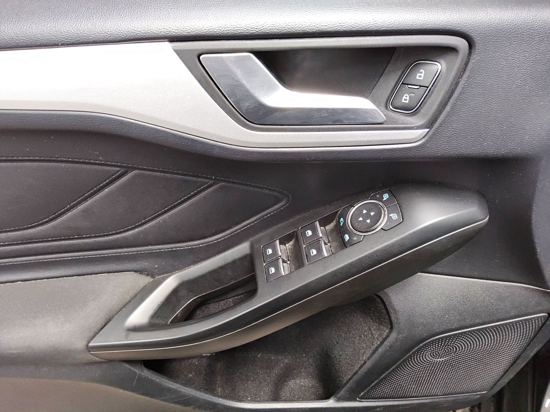 Ford Focus Turnier 2.0 EB Cool&Connect Navi LED RfK 9