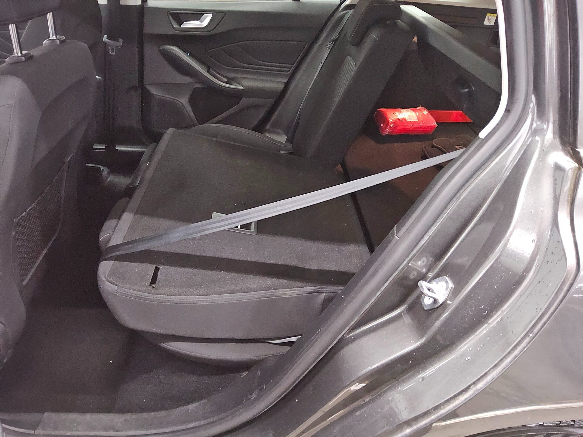 Ford Focus Turnier 2.0 EB Cool&Connect Navi LED RfK 12