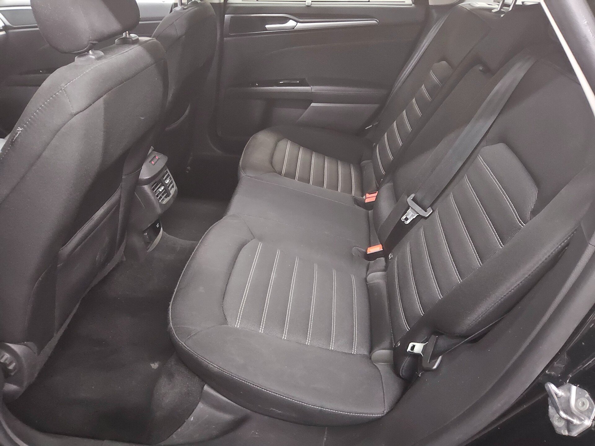 Ford Mondeo Turnier 2.0 EB Trend Navi Pano RfK AHK 13