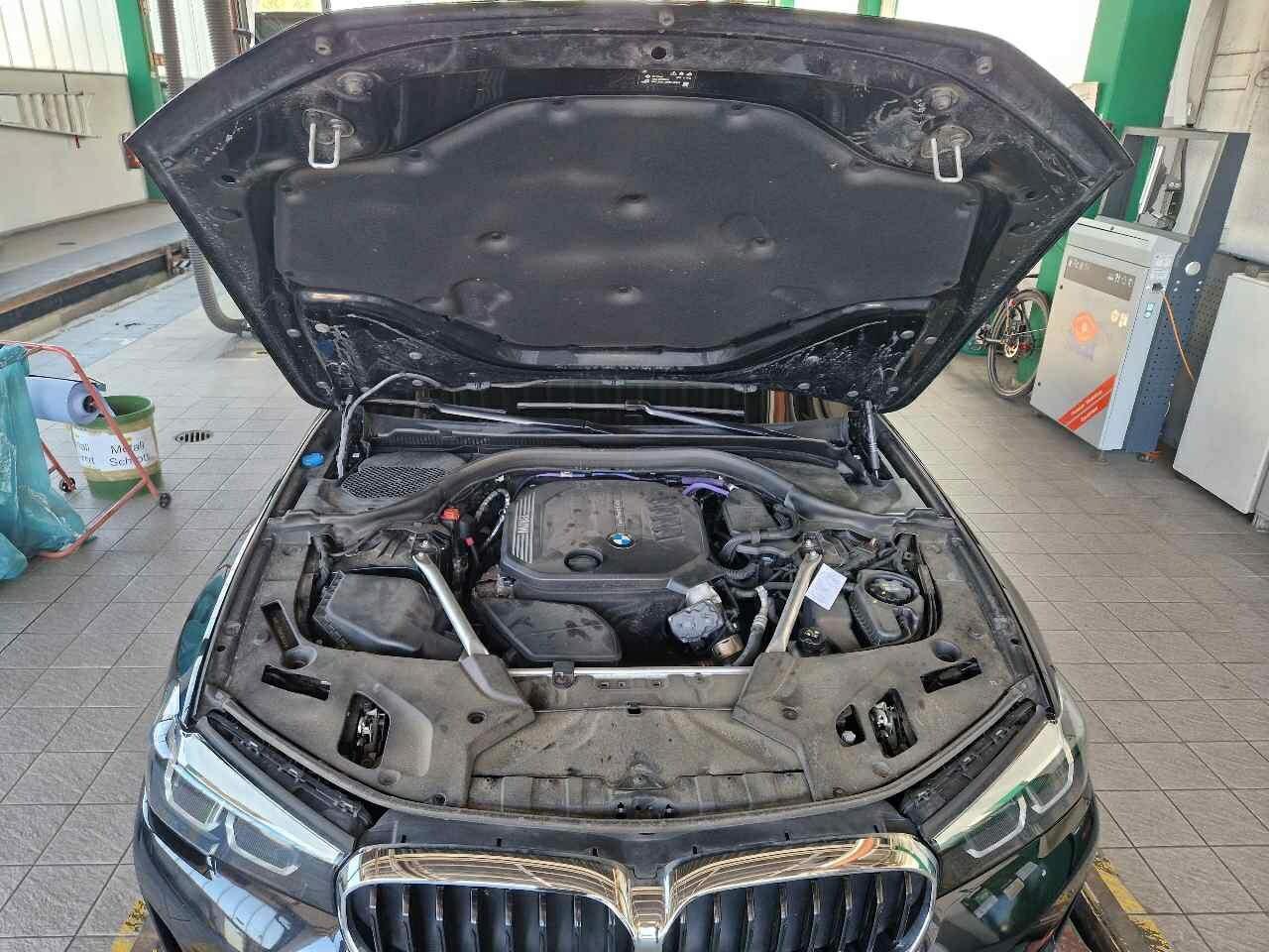 BMW 520dA Touring NAVI LED VC LEDER SHZ 3