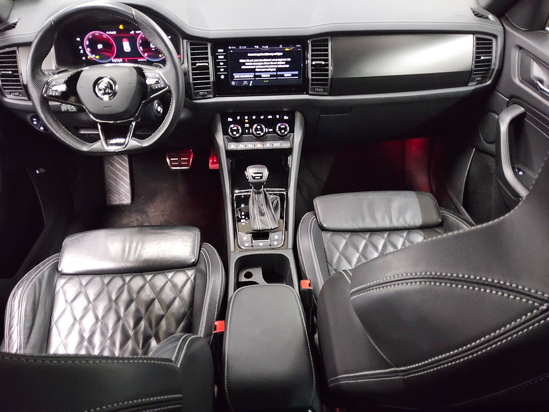 Skoda Kodiaq 2.0 TDI 4x4 SportLine 7-Sitze Navi vc LED 5